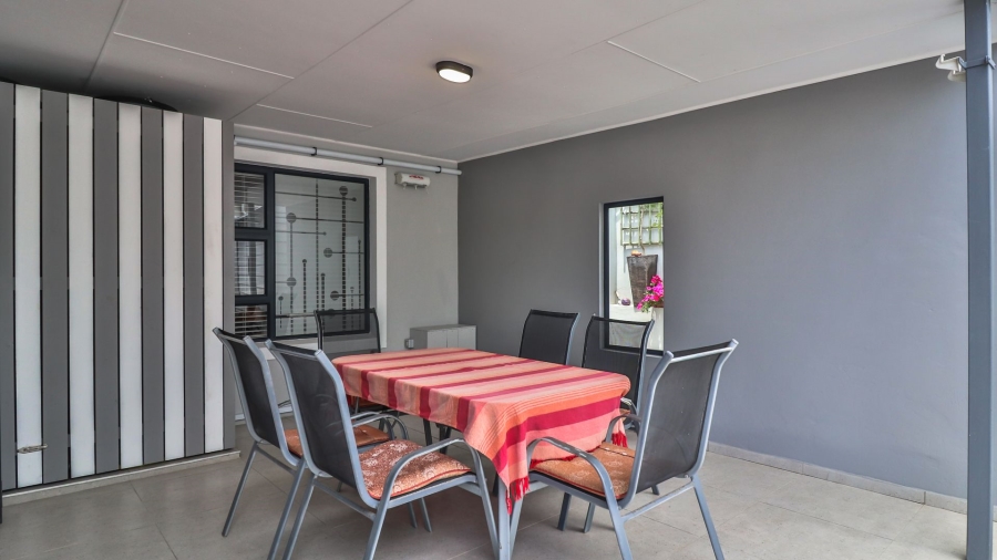 3 Bedroom Property for Sale in Stilbaai Wes Western Cape